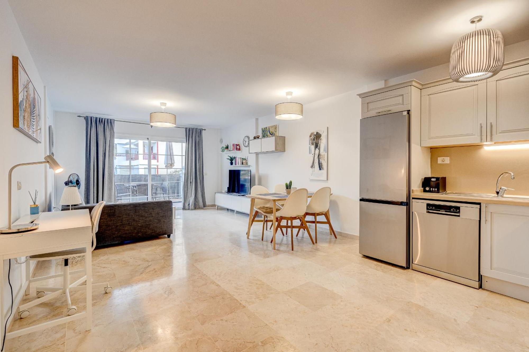 Paraiso Palm Mar Beautiful & Bright Renovated Apartment With Air Conditioning Eksteriør bilde